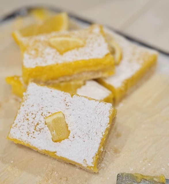 Read more about the article Lemon Bars Recipe